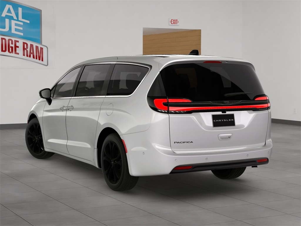 2026 Chrysler Pacifica photo 4