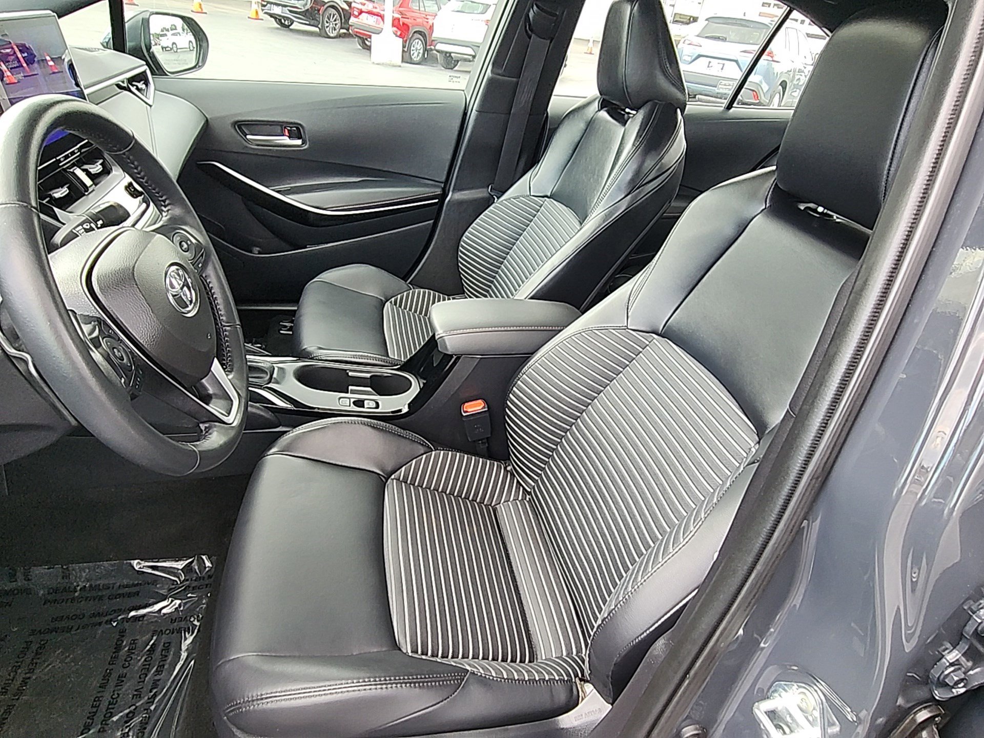 2025 Toyota Corolla XSE photo 19
