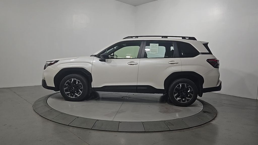 2025 Subaru Forester Base photo 2