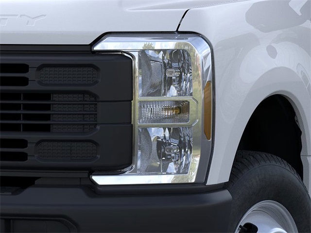 2026 Ford F-350 XL photo 16