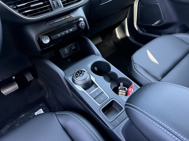2025 Ford Escape Platinum photo 17