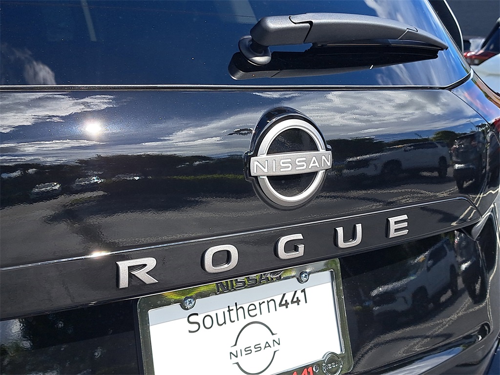 2026 Nissan Rogue S photo 9
