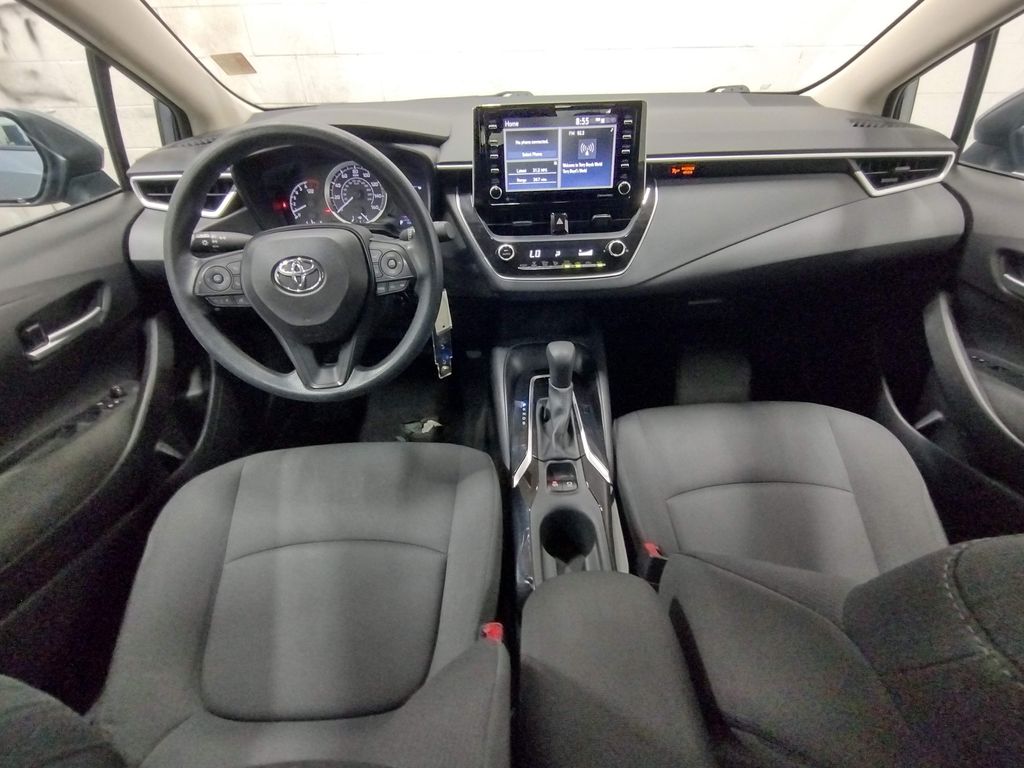 2021 Toyota Corolla LE photo 29