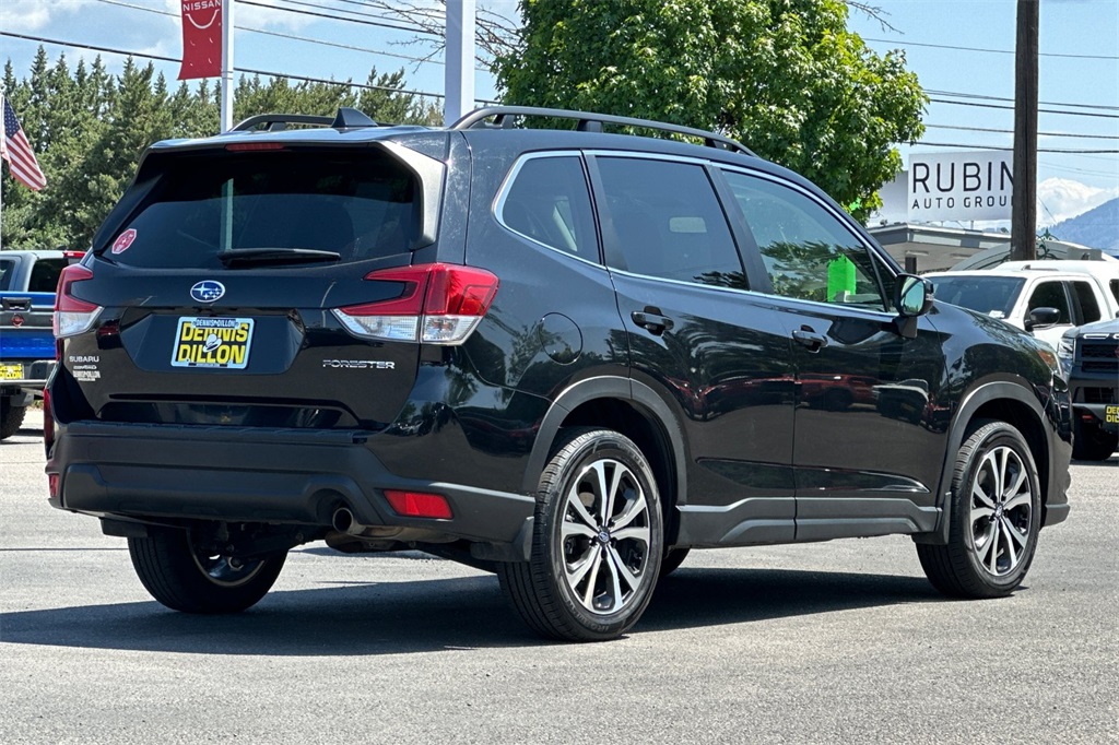 2023 Subaru Forester Limited photo 2