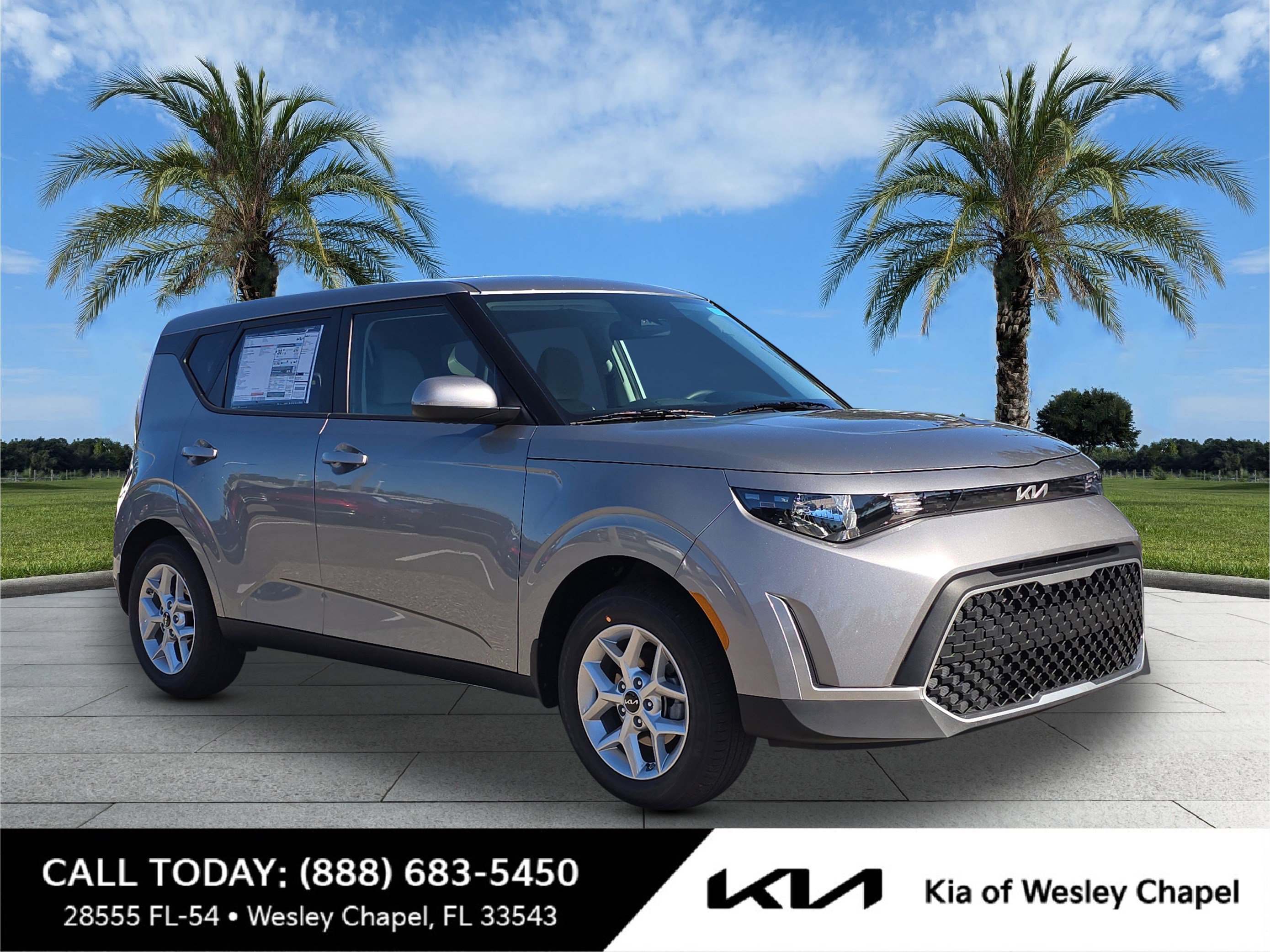 2025 Kia Soul LX's photo