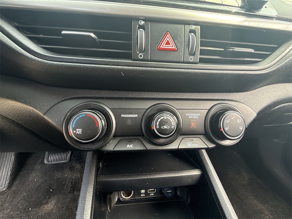 2021 Kia Forte LXS photo 16