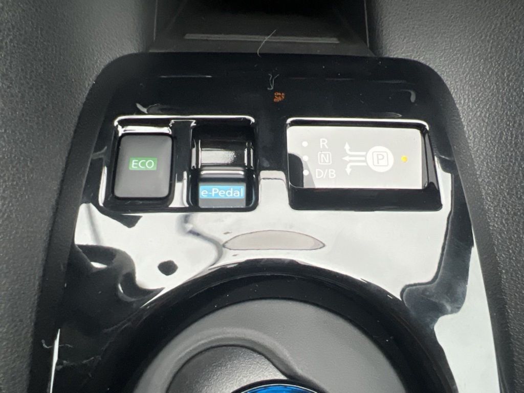 2024 Nissan Leaf SV Plus photo 17