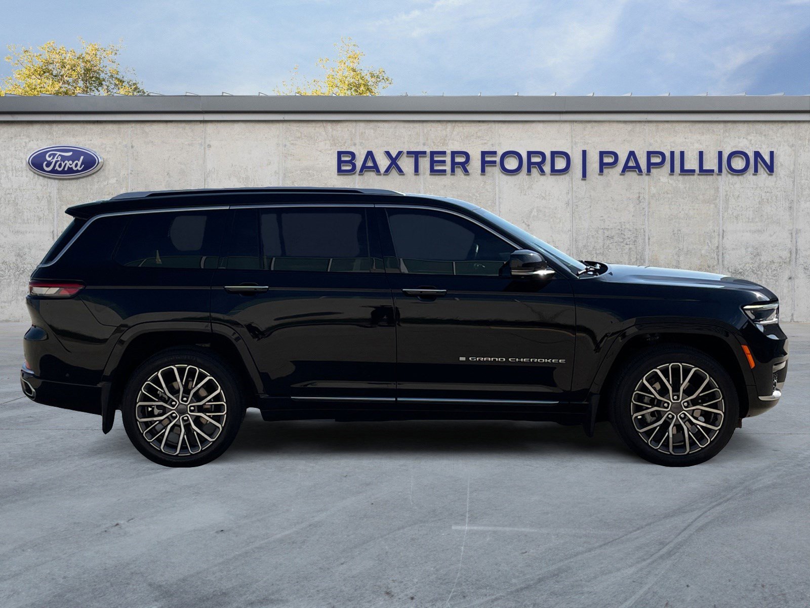 2021 Jeep Grand Cherokee L Summit Reserve photo 6