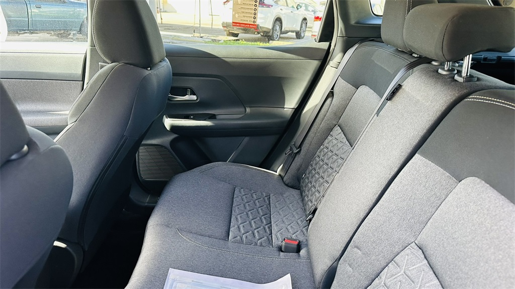 2026 Nissan Kicks SV photo 23
