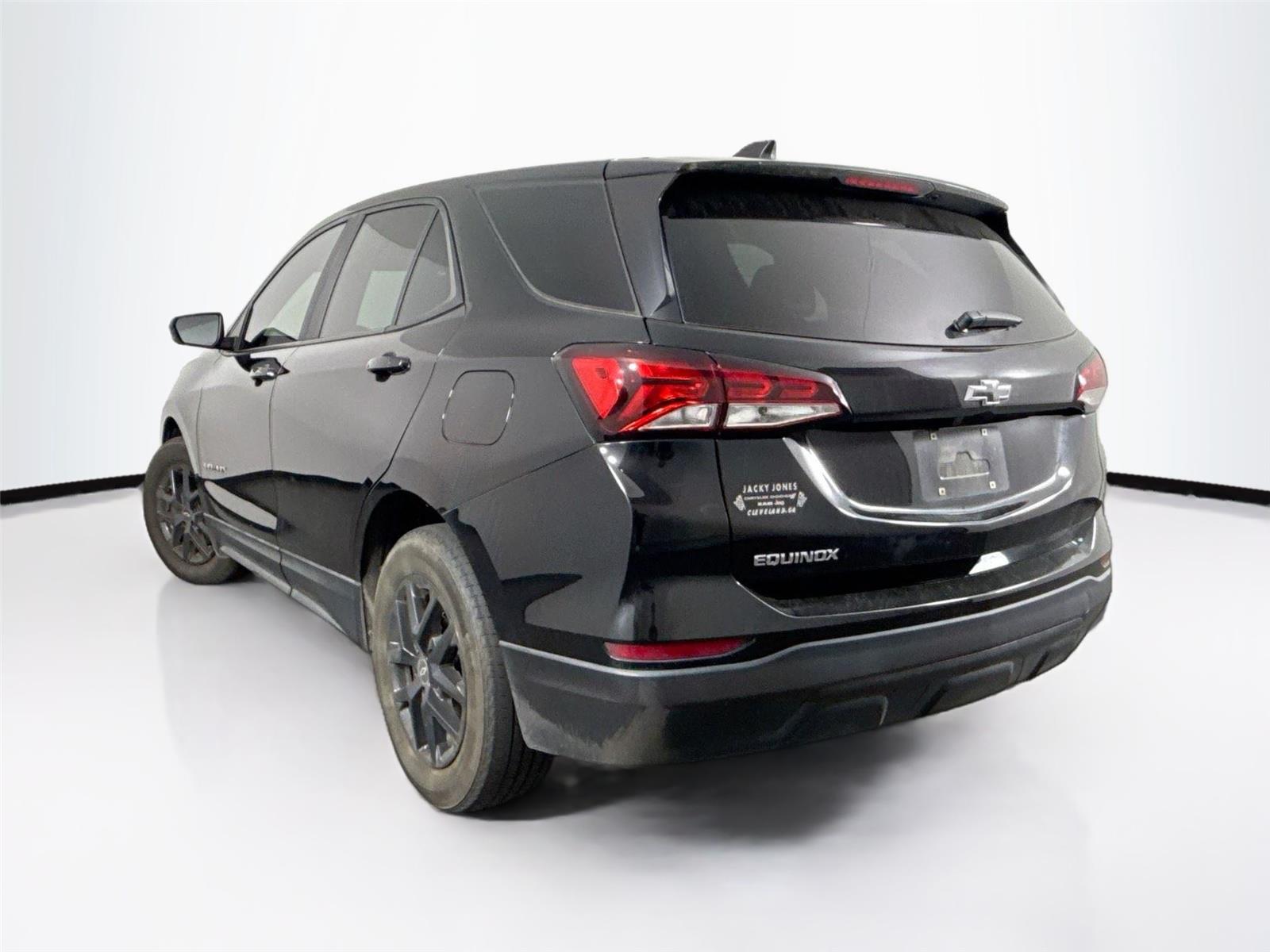 2022 Chevrolet Equinox LS photo 4