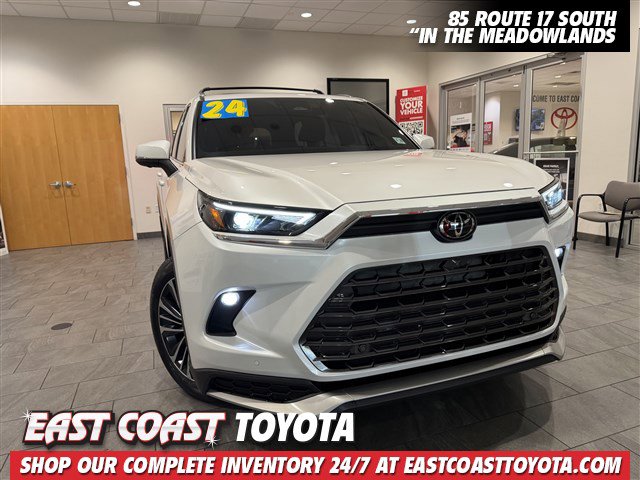 2024 Toyota Grand Highlander Platinum's photo