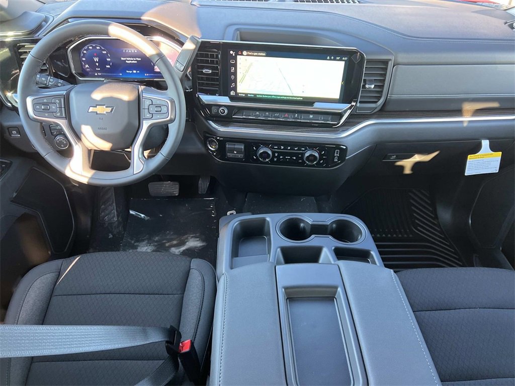 2026 Chevrolet Silverado 1500 LT photo 2