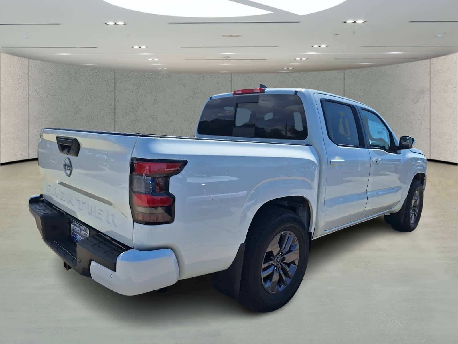 2025 Nissan Frontier Crew Cab SV photo 5