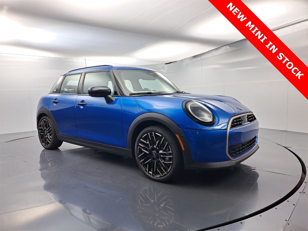2025 MINI Hardtop 4 Door S's photo