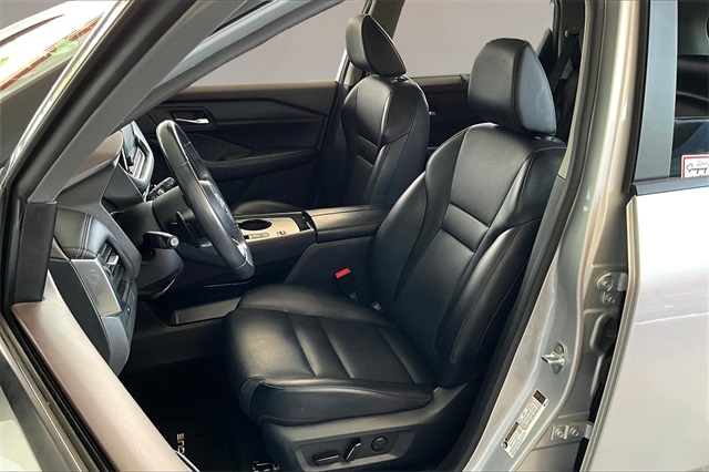 2023 Nissan Rogue SV photo 23