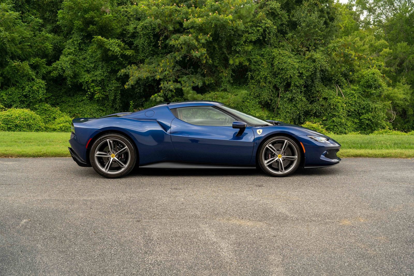 2023 Ferrari 296 GTB Base photo 6