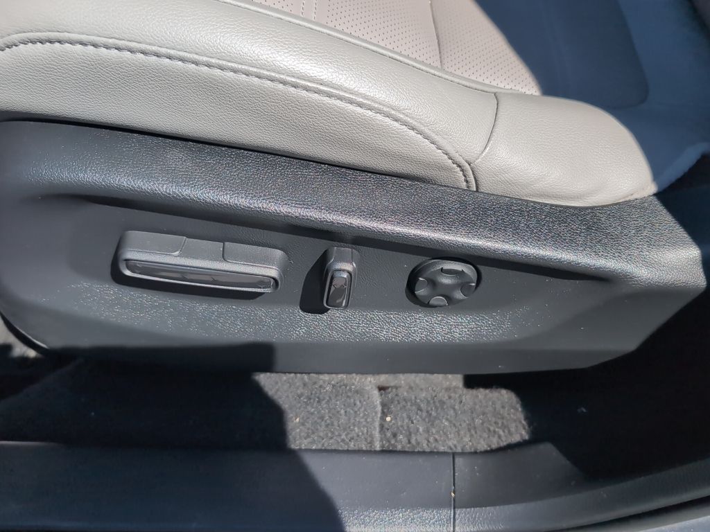 2022 Honda CR-V EX-L photo 17