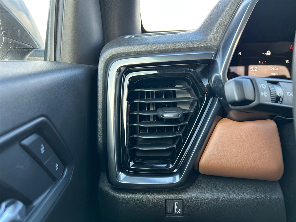 2026 GMC CANYON - Image 17