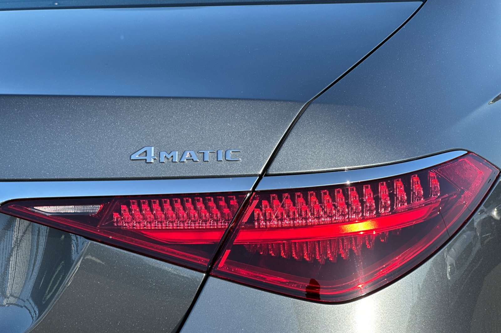 2026 Mercedes Benz S 580 4MATIC photo 3