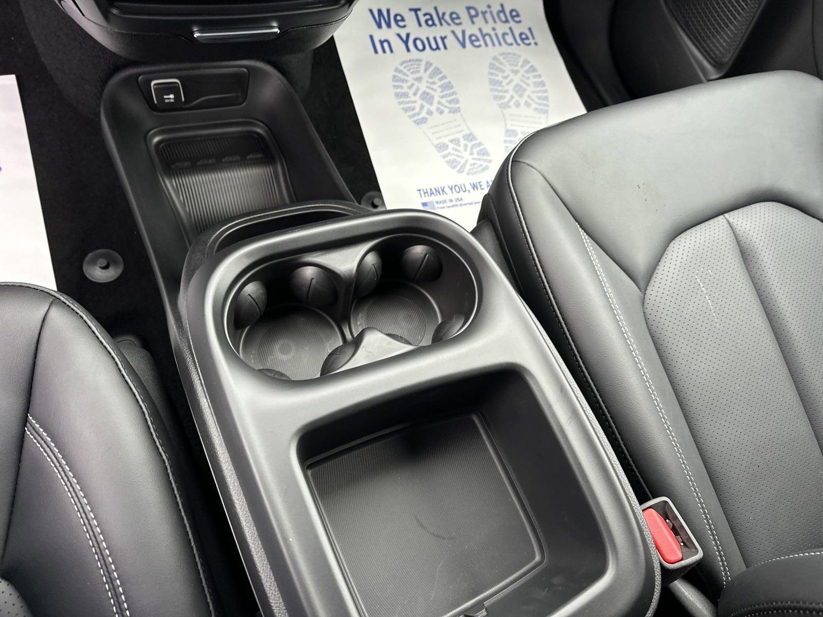 2025 Chrysler Voyager LX photo 30