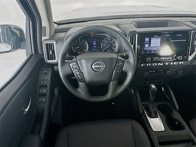 2025 Nissan Frontier SV photo 17