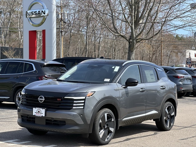 2025 Nissan Kicks SR photo 4