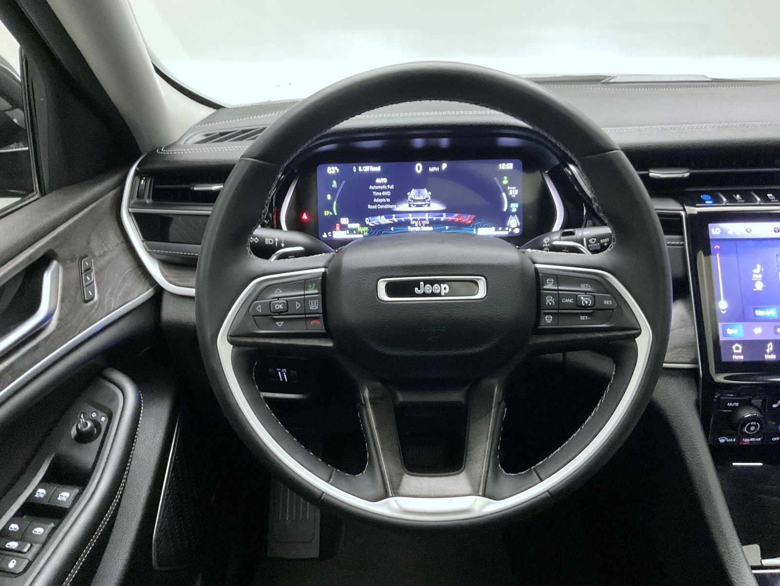 2023 Jeep Cherokee 4xe photo 9