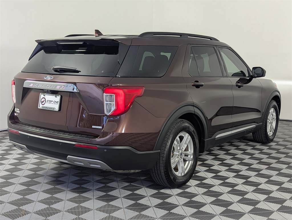 2020 Ford Explorer XLT photo 2
