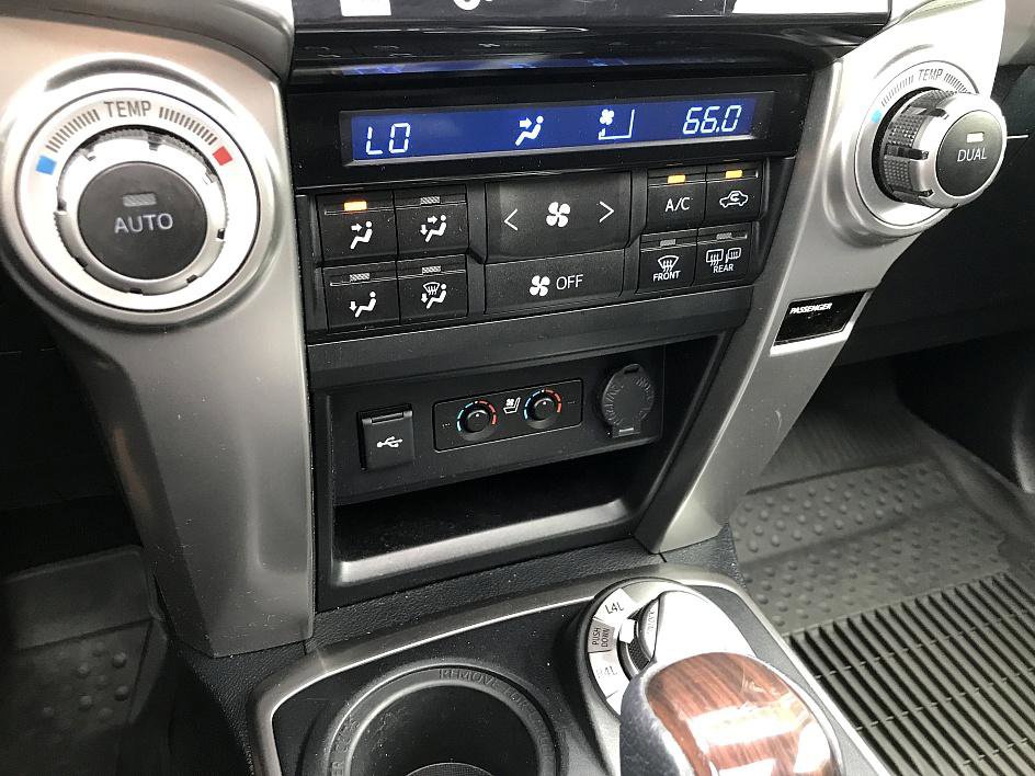 2022 Toyota 4Runner Limited 4WD photo 19