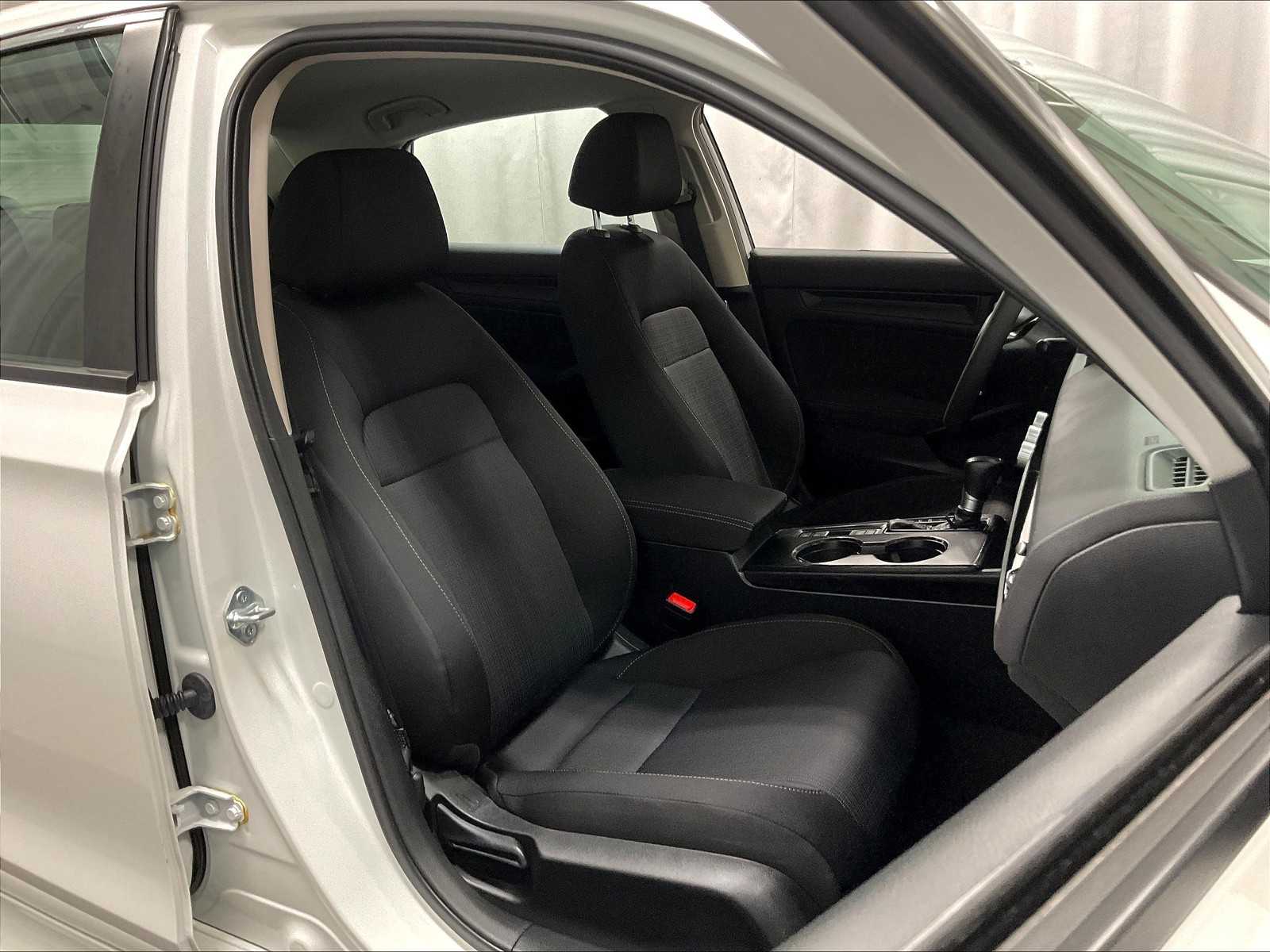 2025 Honda Civic LX photo 11