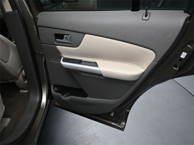 2014 Ford Edge SEL photo 24