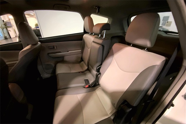 2017 Toyota Prius V Two photo 23