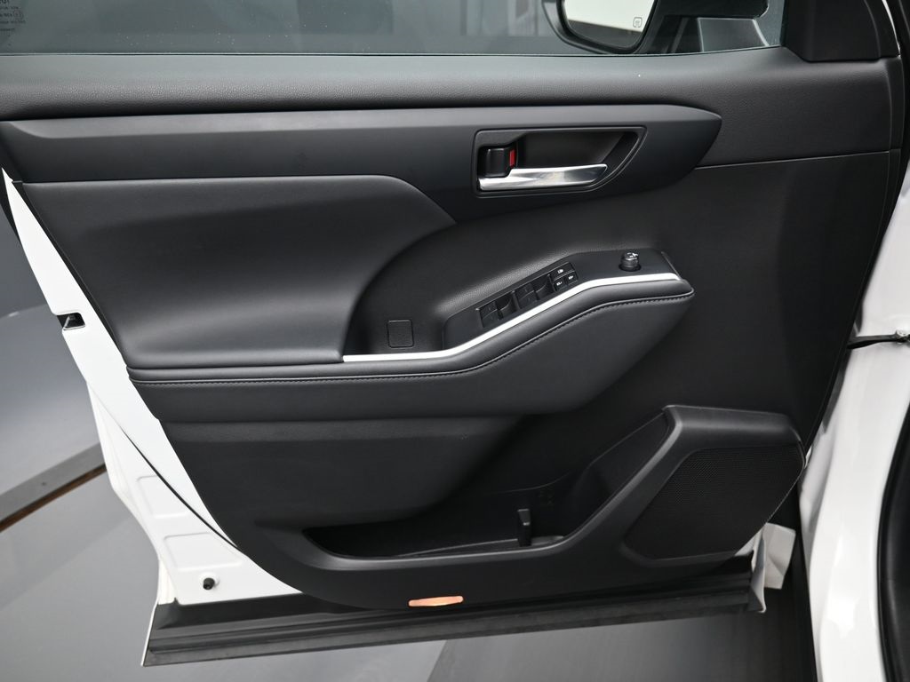 2022 Toyota Highlander XSE photo 9