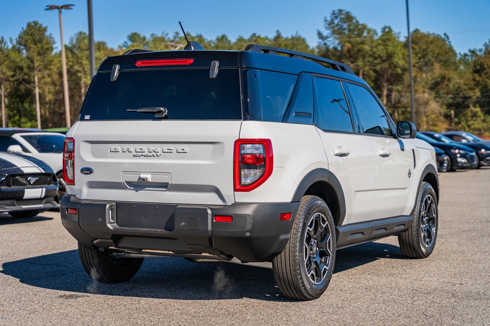 2025 Ford Bronco Sport Outer Banks photo 3