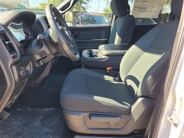 2026 Ram 3500 Tradesman photo 4