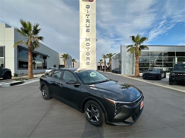 2025 Kia K4 LXS's photo