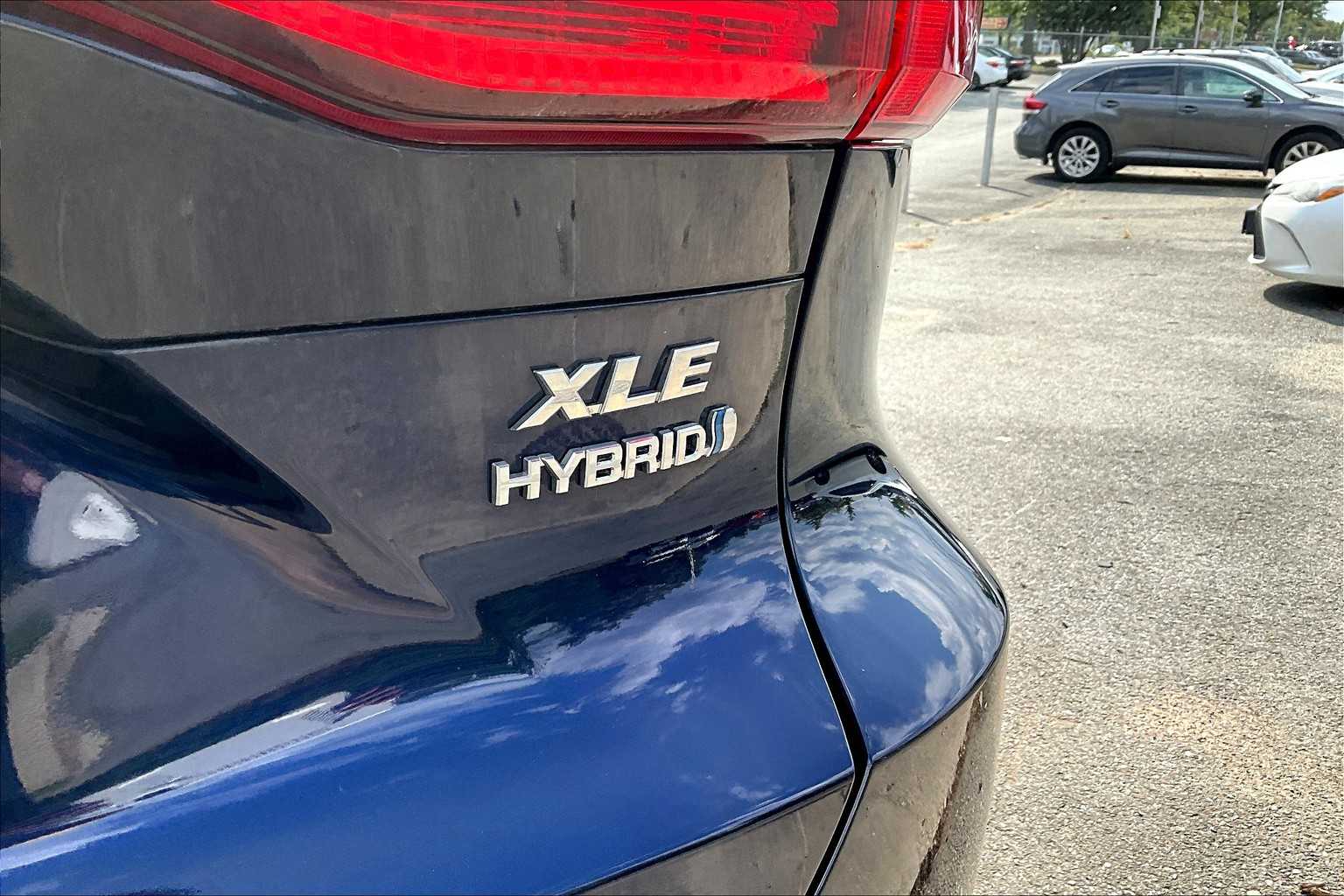 2022 Toyota Venza XLE photo 9