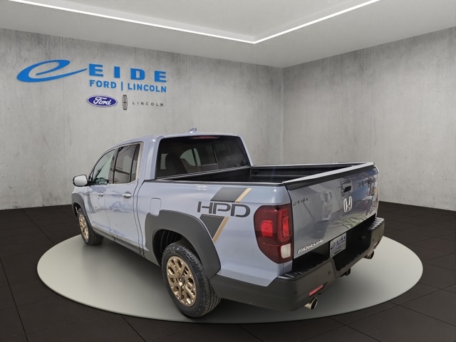 2023 Honda Ridgeline Lightning Lariat photo 2