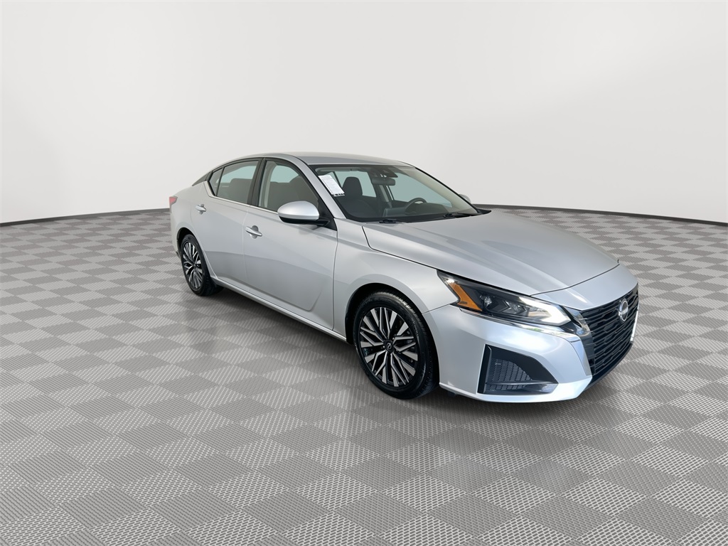 2023 Nissan Altima 2.5 SV photo 2