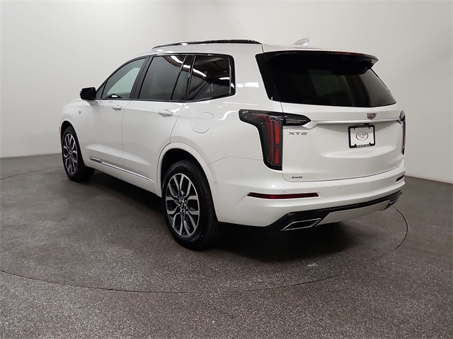 2025 Cadillac XT6 Sport photo 3