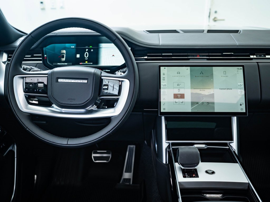 2025 Land Rover Range Rover SE photo 24