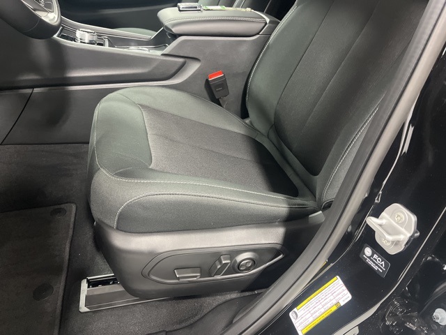 2025 Jeep Grand Cherokee Laredo photo 6