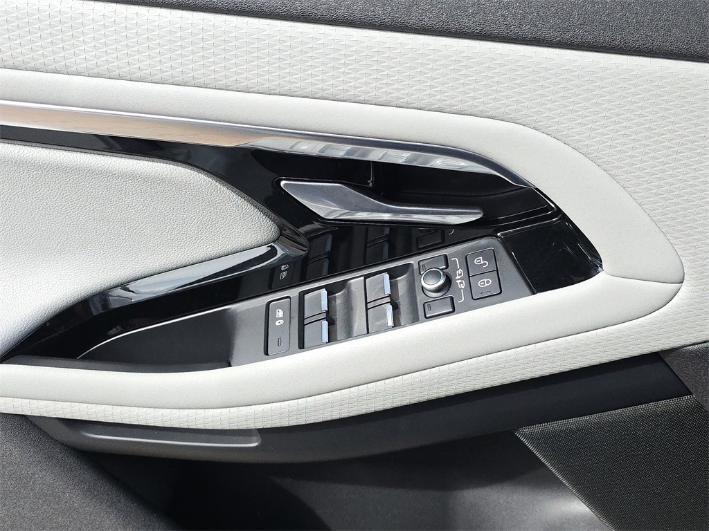2020 Land Rover Range Rover Evoque S photo 18