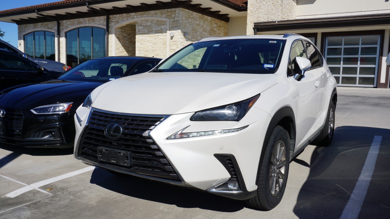 2020 Lexus NX 300's photo
