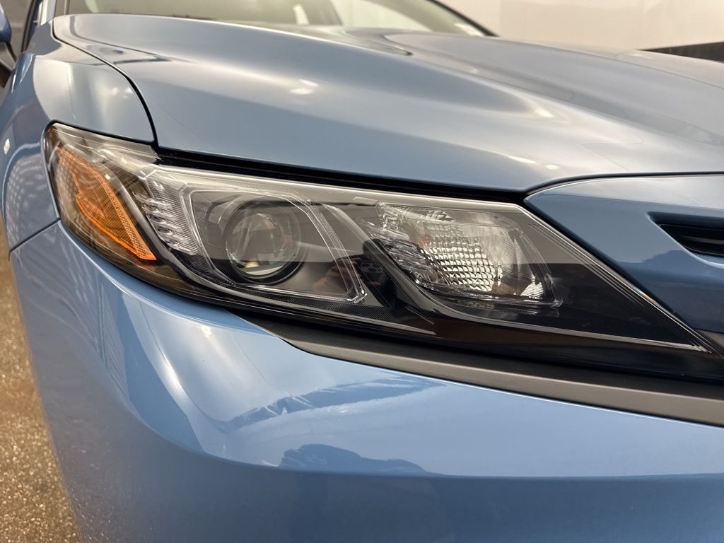 2024 Toyota Camry SE photo 31