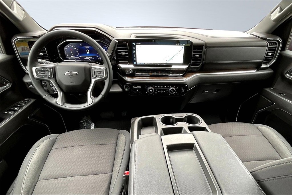 2024 Chevrolet Silverado 1500 RST photo 15