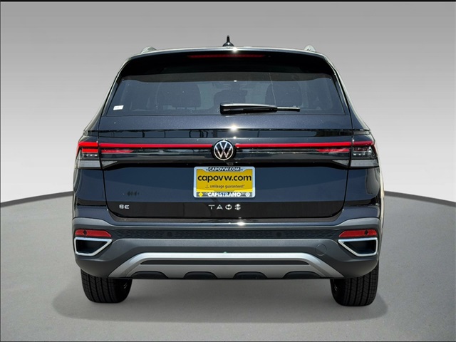 2025 Volkswagen Taos SE photo 5