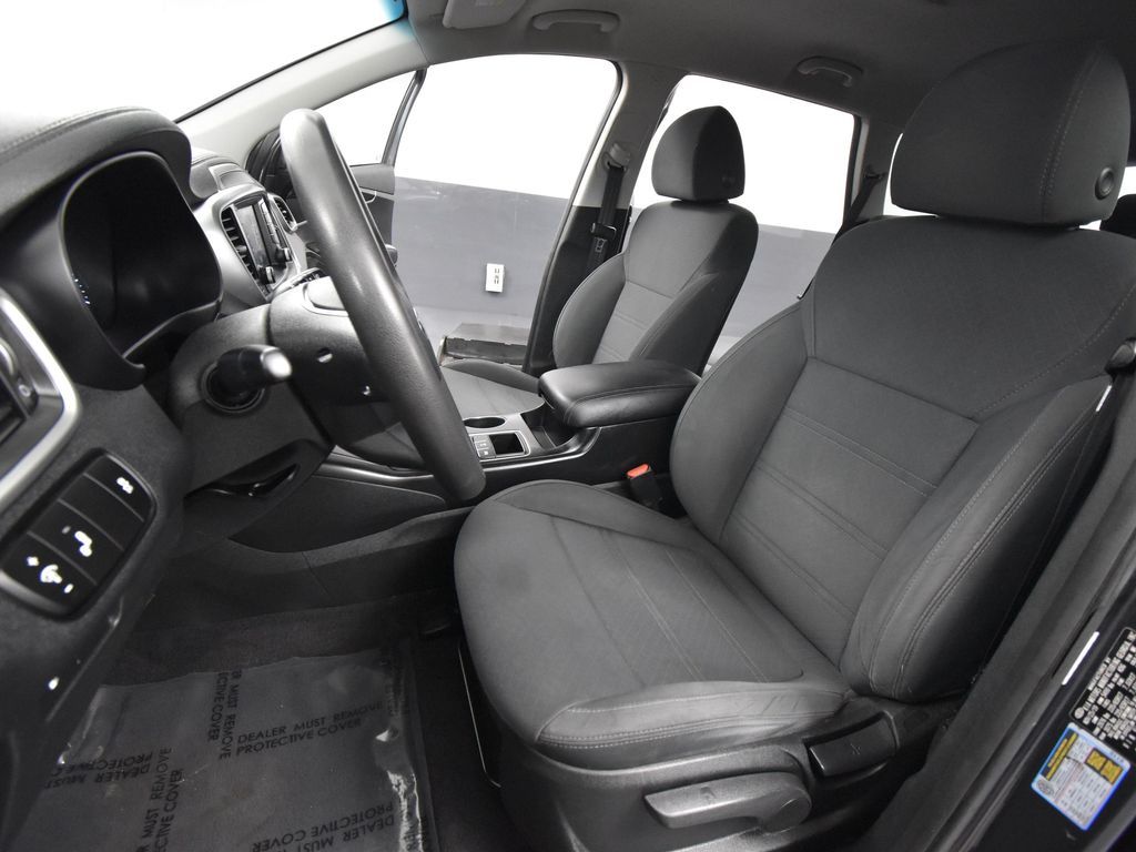 2020 Kia Sorento LX photo 18