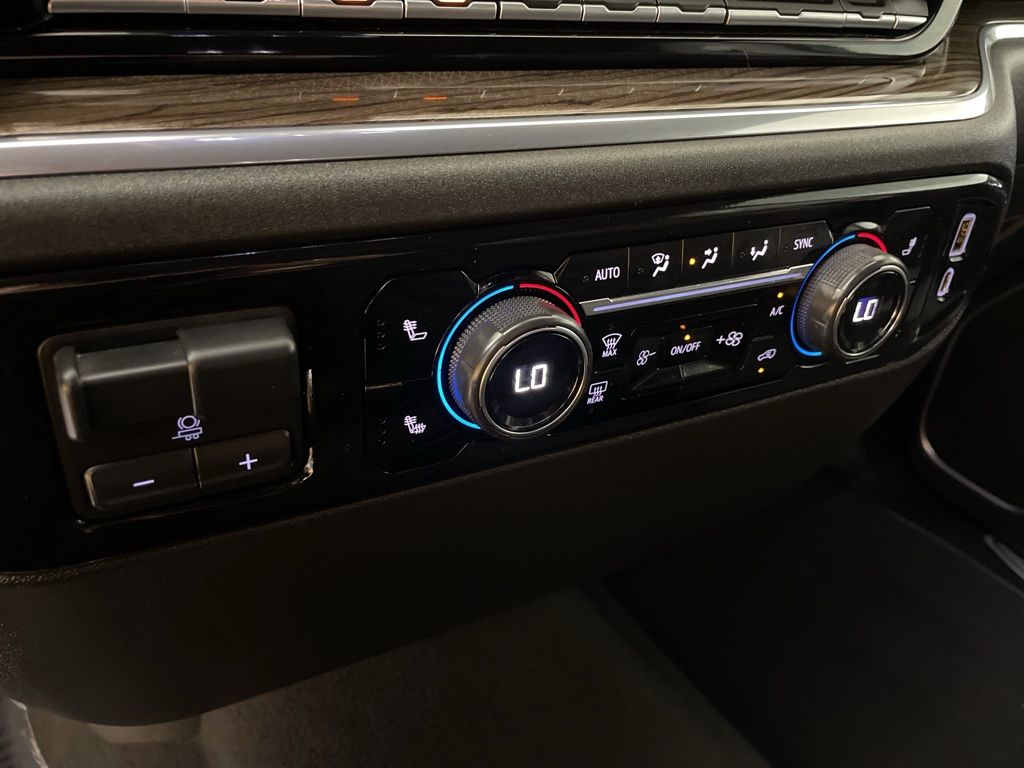 2023 Chevrolet Silverado 1500 RST photo 32