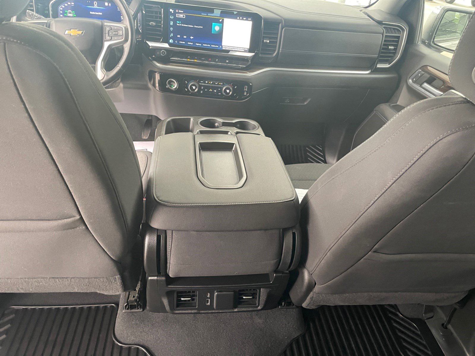 2022 Chevrolet Silverado 1500 LT photo 16